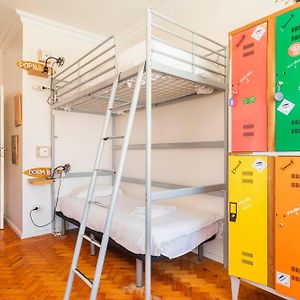 Dormitory Room Mixed